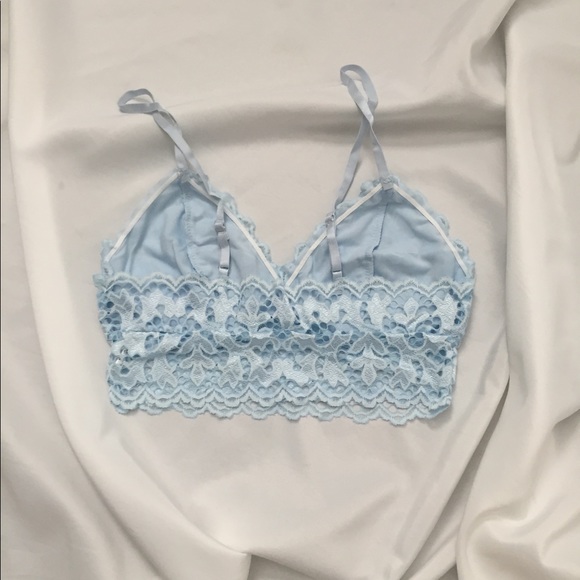Pretty Eyelet Bralette Crop Top! - Picture 9 of 10